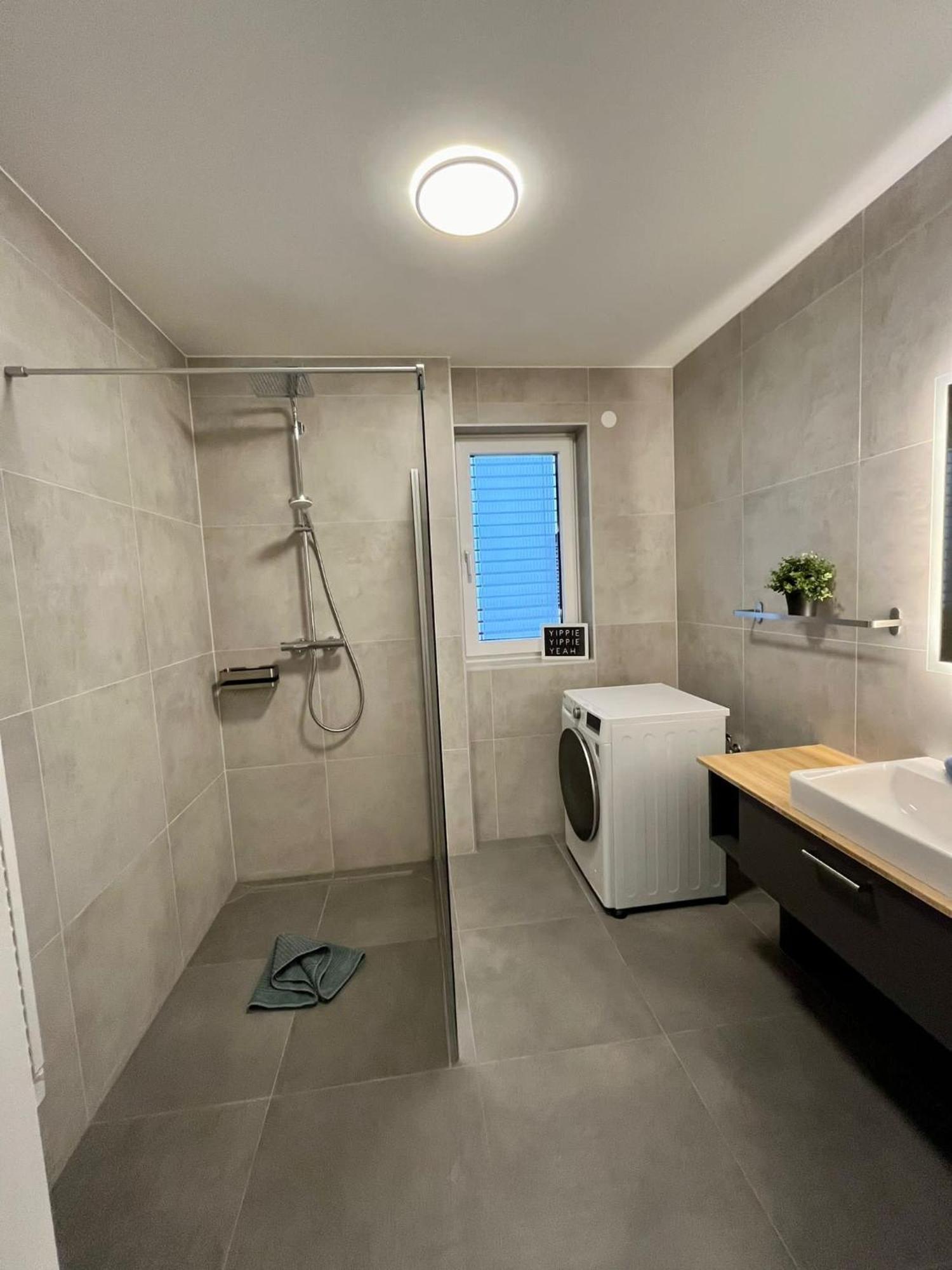 Ferienwohnung Mit Seeblick - Ossiacher See Gerlitzen Sattendorf Exterior photo